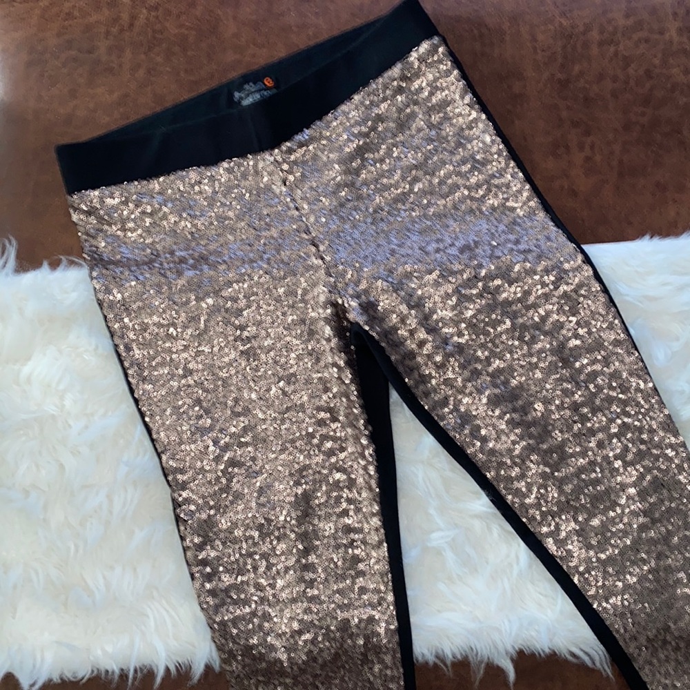 😲 G by Guess sequined front leggings 😲